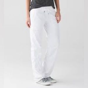Lululemon Dance Studio pant. *Lined. Size 2 NWT. Never worn